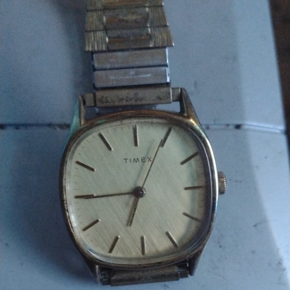 Timex Silver and Cream Watch